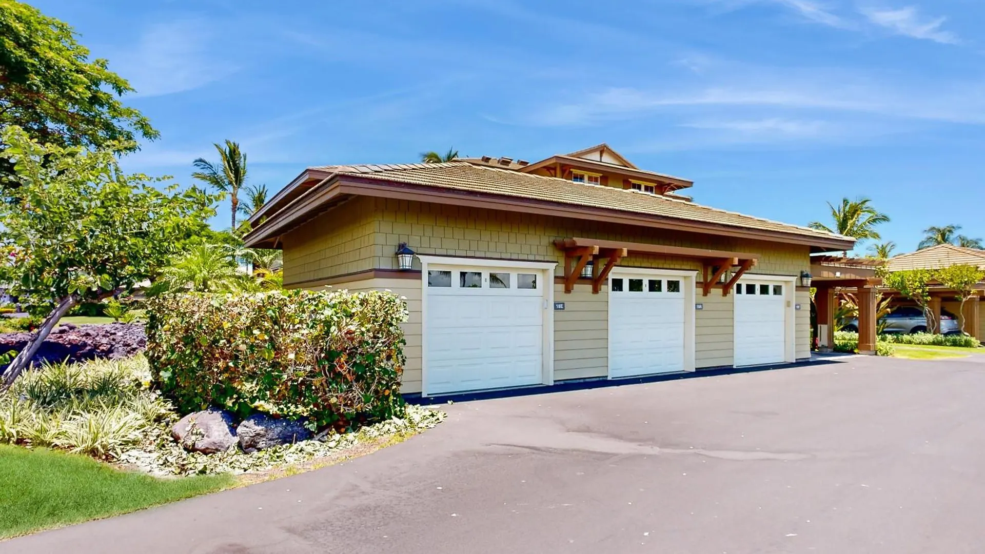 Halii Kai 18E location